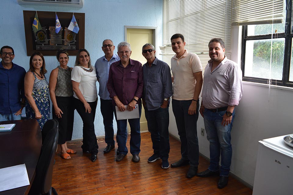 Deputado Luiz Antônio visita Itaocara para entrega de emenda para asilo de Batatal