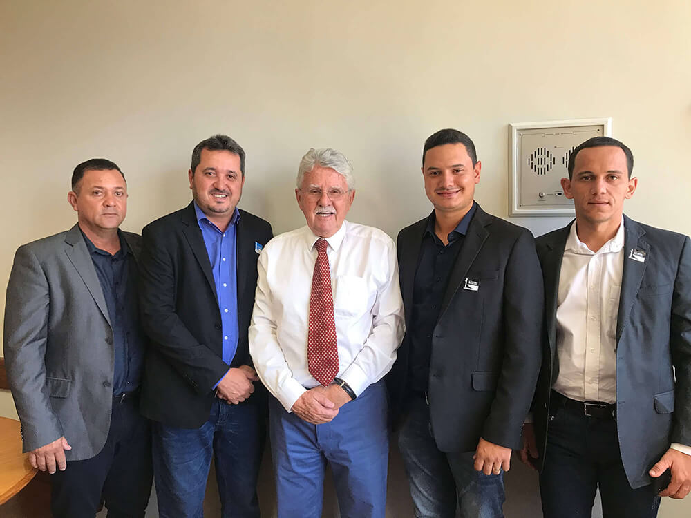 Prefeito Tavinho, deputado federal Luiz Antônio e autoridades de São Sebastião do Alto