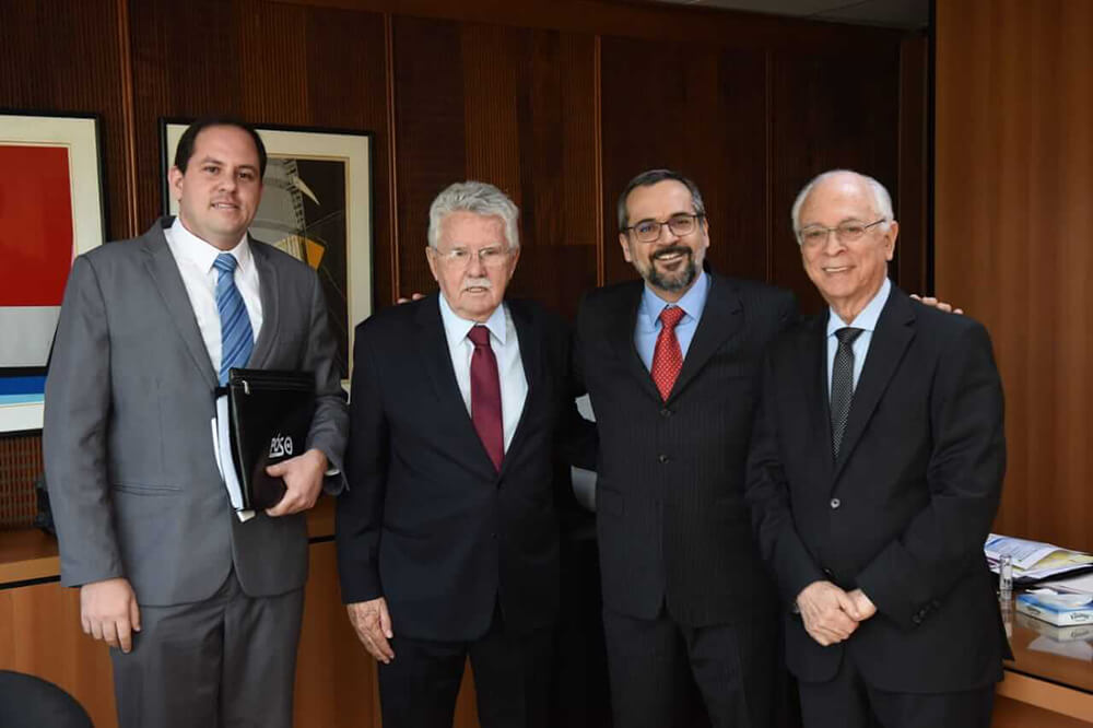 Deputado federal Luiz Antônio e Professor José Rogério Neto se encontram com ministro Abraham Weintraub