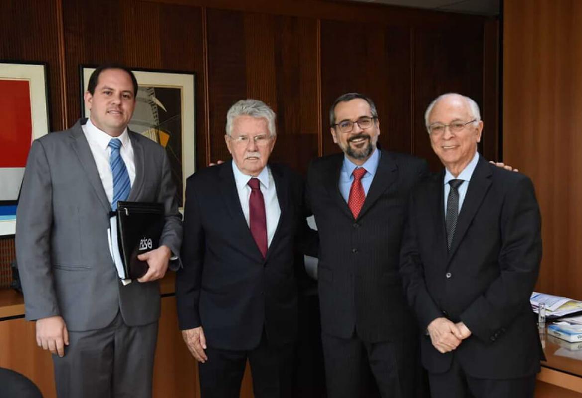 Deputado federal Luiz Antônio e Professor José Rogério Neto se encontram com ministro Abraham Weintraub