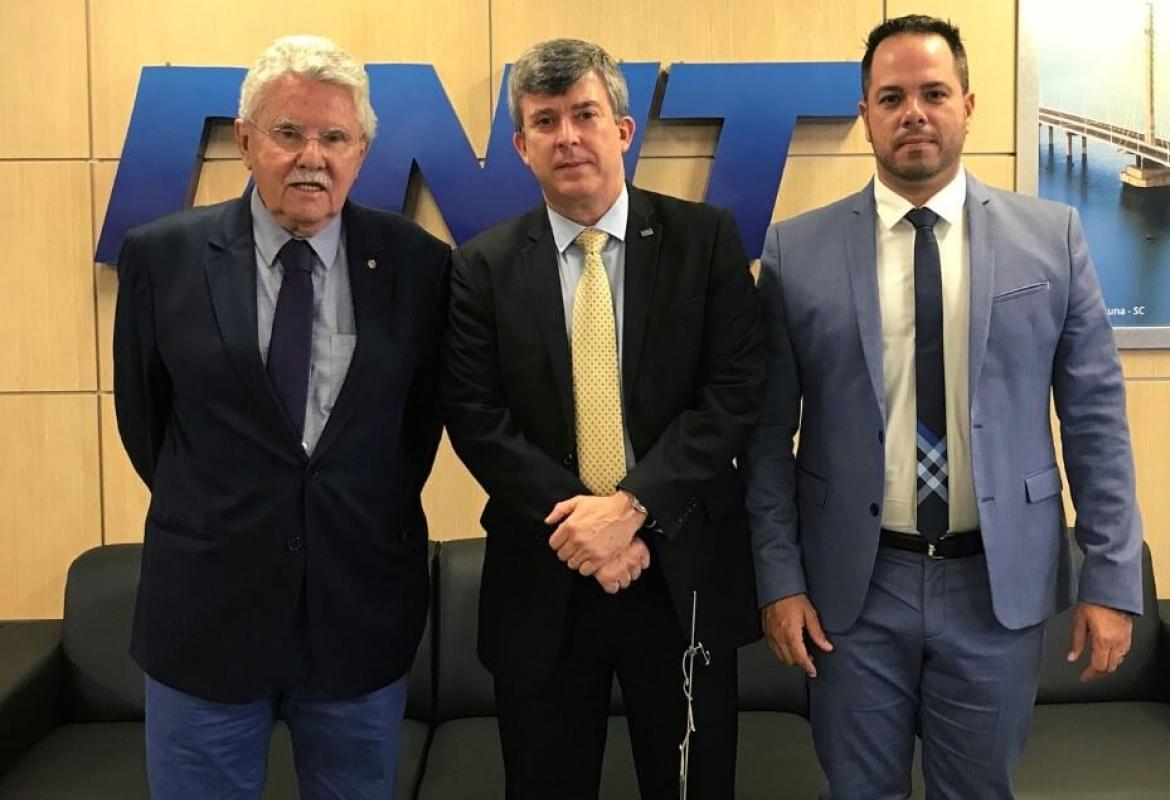 Deputado Federal Luiz Antônio e vereador Zé Augusto encontram com diretor executivo do DNIT, André Kuhn