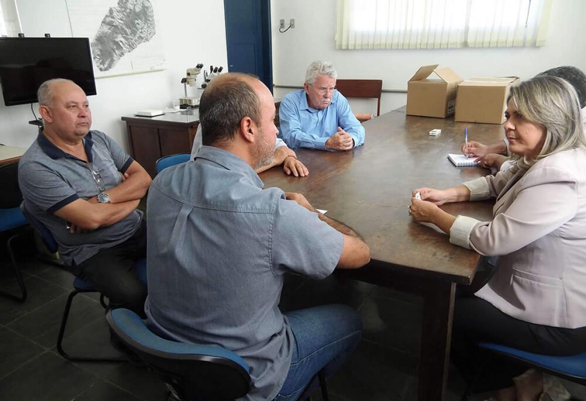 Luiz Antônio visita Embrapa Gado de Leite em Valença