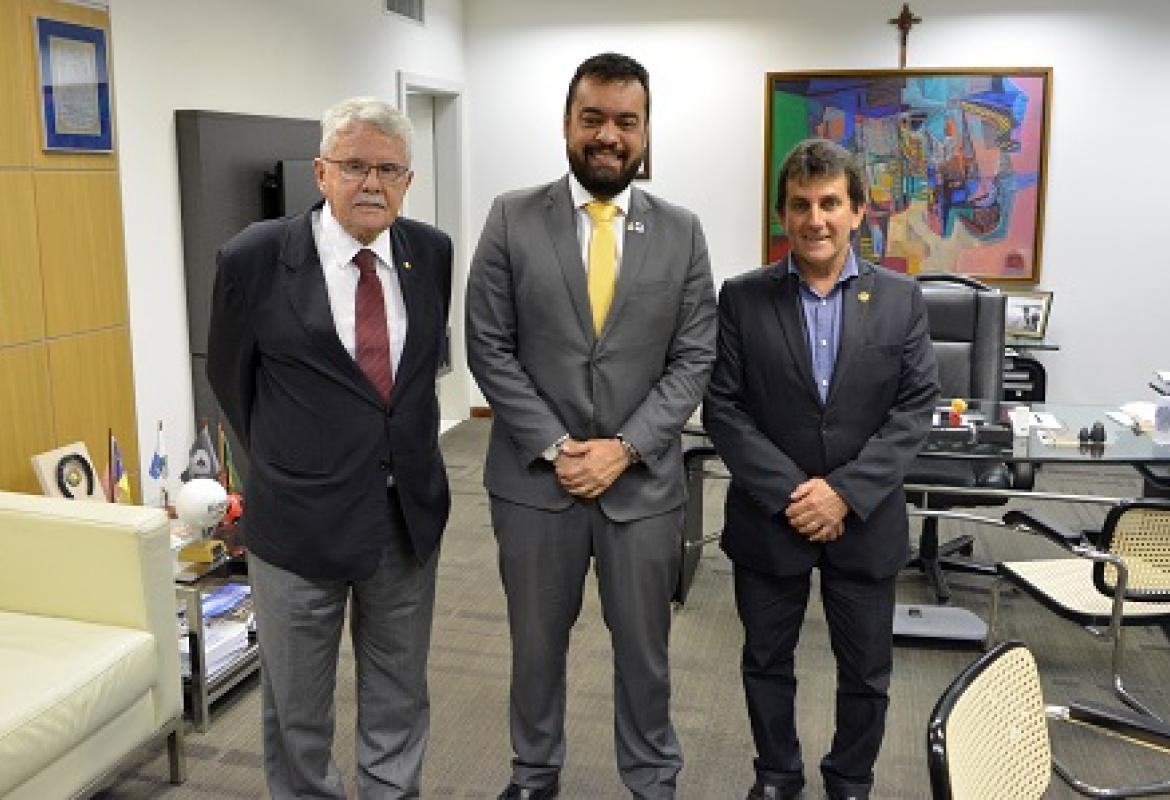 Deputado Luiz Antônio, vice-governador Cláudio Castro e vereador Naim Pedro
