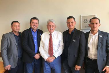 Prefeito Tavinho, deputado federal Luiz Antônio e autoridades de São Sebastião do Alto