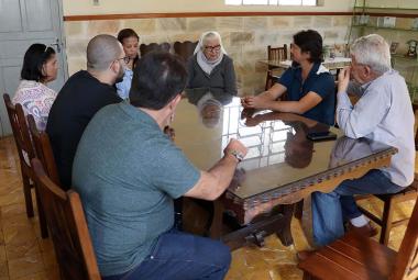 Deputado federal Luiz Antônio e irmãs do Seminário