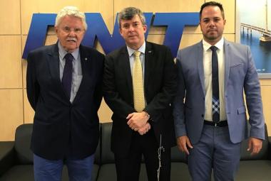 Deputado Federal Luiz Antônio e vereador Zé Augusto encontram com diretor executivo do DNIT, André Kuhn