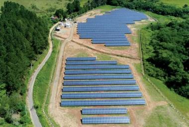 Planta de energia solar da Renner em Vassouras